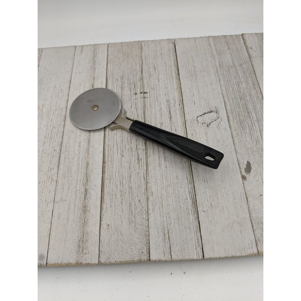 Ekco Pizza Cutter #6 Blade 2 5/8" Diameter 8" USA Stainless Steel Black